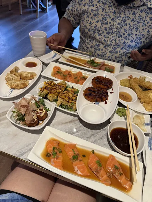 Sushi Taku - Charlotte Picture 5