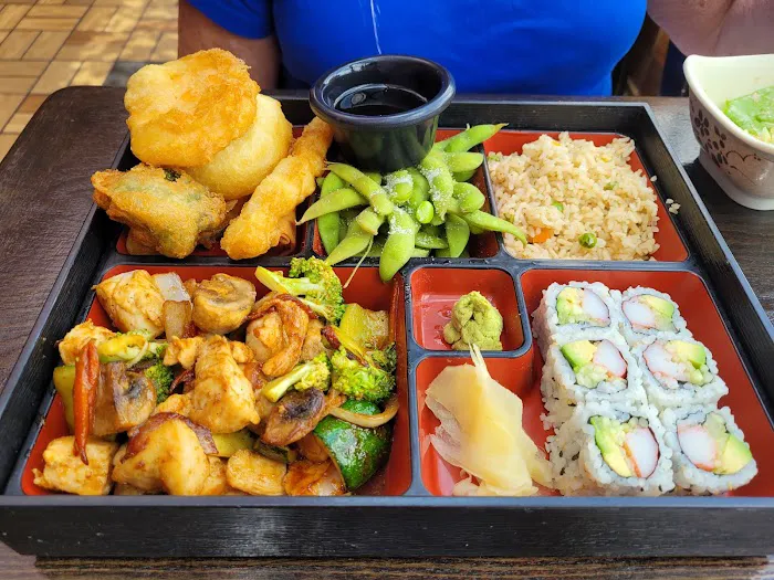 Umami Sushi & Grill Picture 10