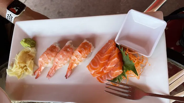 Akahana Asian Bistro Bar & Sushi Picture 1
