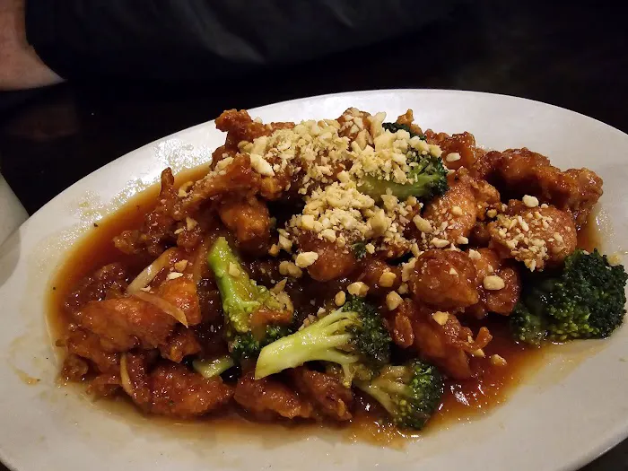 Phoenix Thai & Japanese Restaurant Picture 8