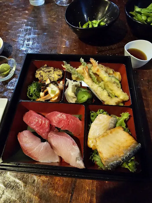 UMI Japanese Restaurant Picture 5