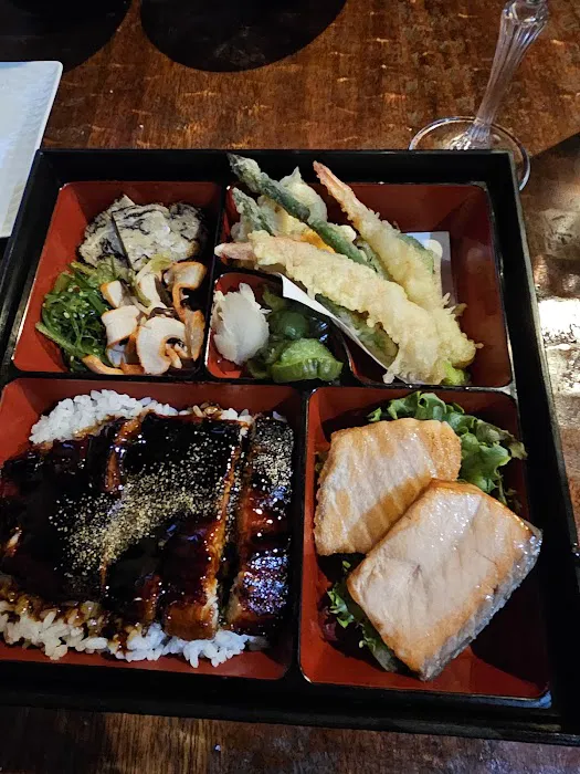UMI Japanese Restaurant Picture 2