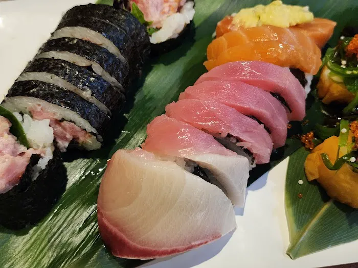UMI Japanese Restaurant Picture 9