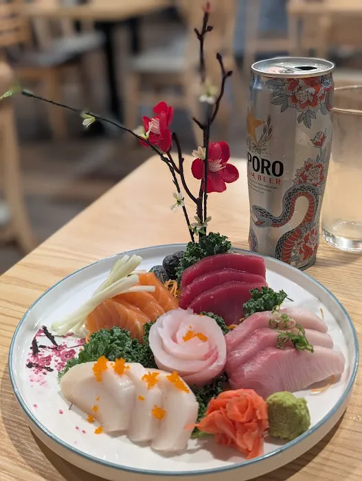Naruto Sushi Bar Picture 8