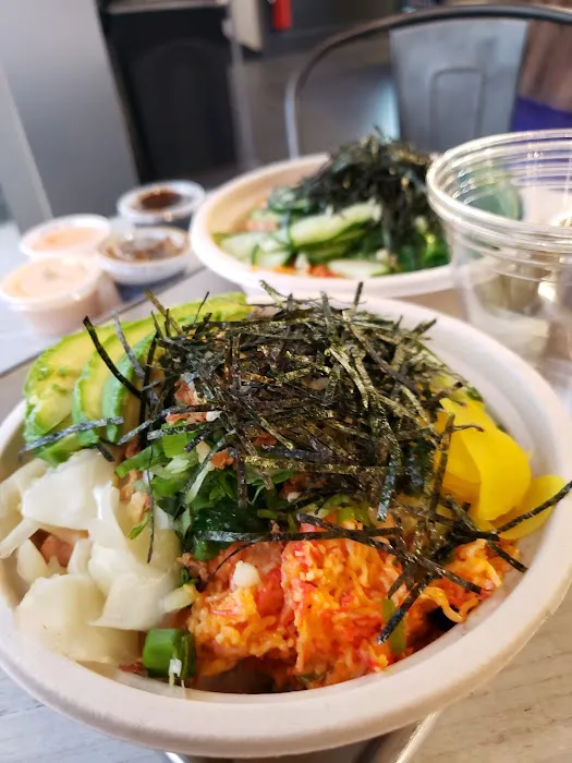 YUM SUSHI BURRITO & POKE Picture 9