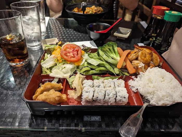 Green Tea Sushi Japanese Restaurant Picture 5