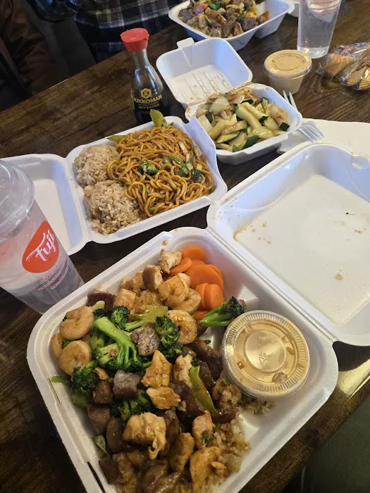 Fuji Hibachi Wok & Sushi Picture 10