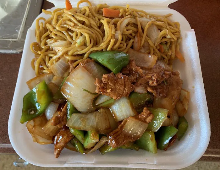 Fuji Hibachi Wok & Sushi Picture 7