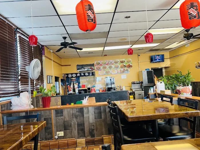 Fuji Hibachi Wok & Sushi Picture 9