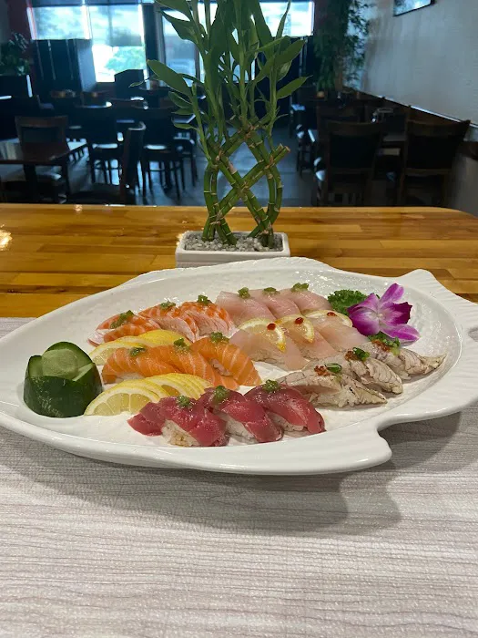 Toroko Sushi Picture 8