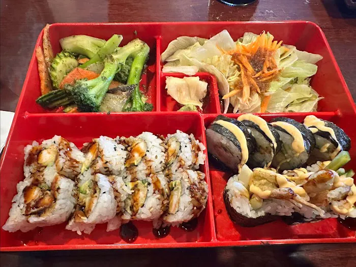 Sake Cafe Sushi Bar & Grill Picture 9