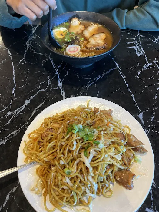 Ginza Ramen and Poke Picture 2