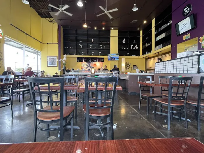 SUSHI EXPRESS Picture 5