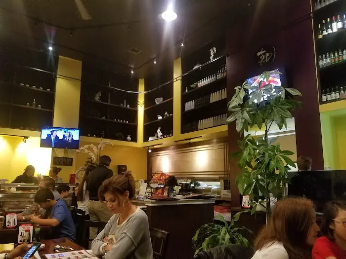 SUSHI EXPRESS Picture 4