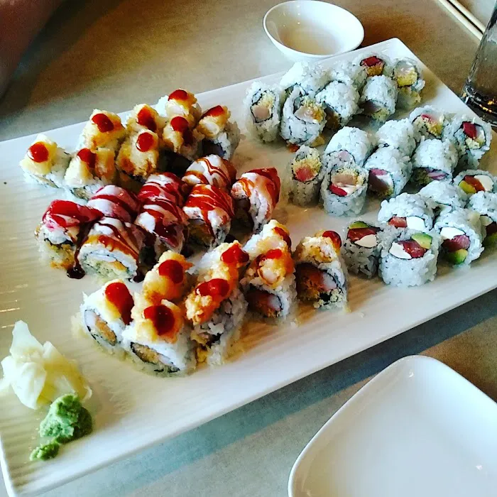 A Tan Asian Bistro & Sushi Bar Picture 5