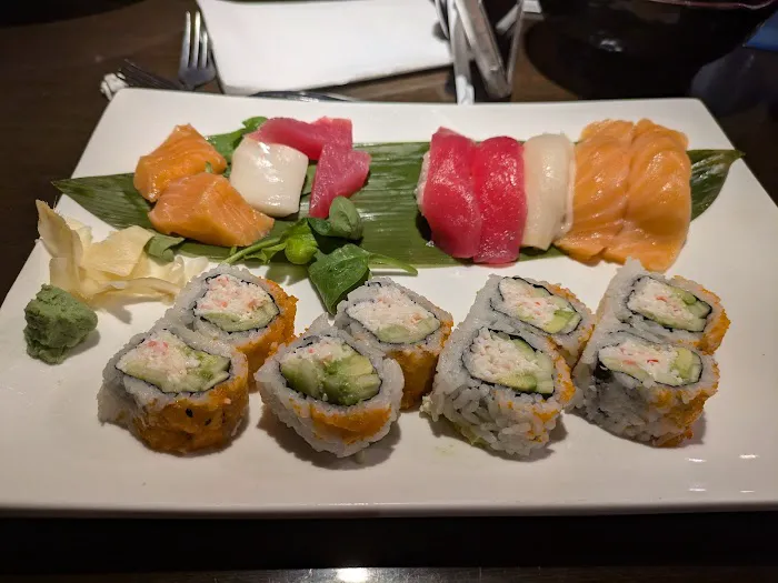 Sakura Sushi & Steakhouse Picture 8