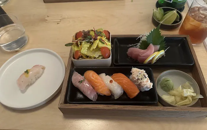 Neighborhood Sushi Picture 5