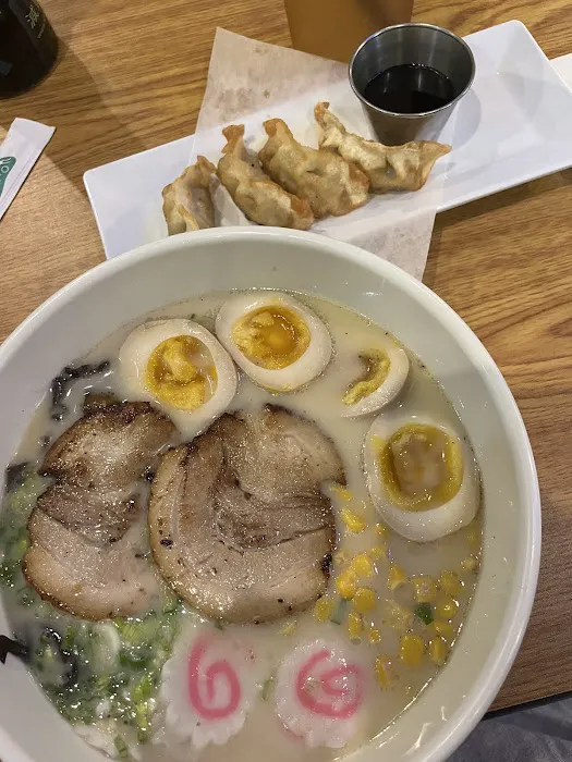 Raku Sushi & Asian Bistro Picture 10