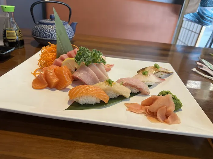 Fat Dragon Sushi Bar Picture 7