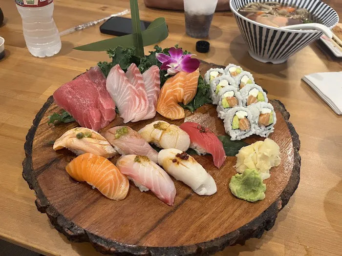 Hanara Sushi and Grill Picture 1
