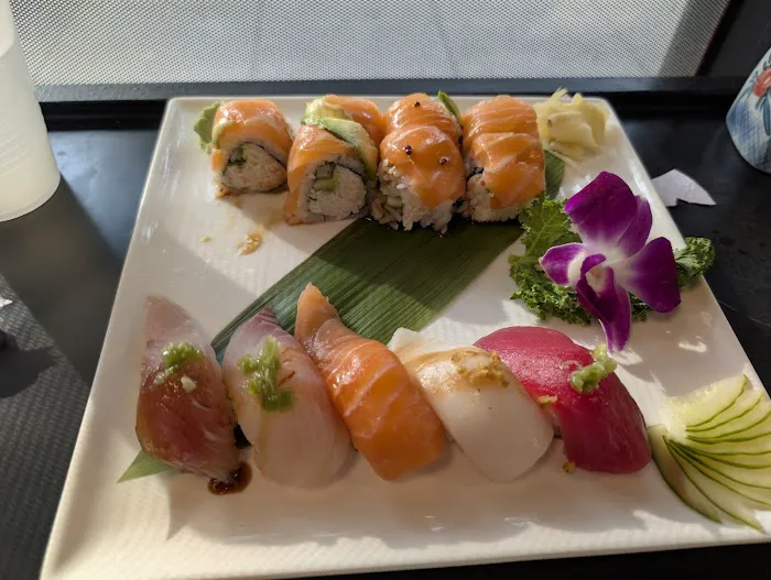 Hanara Sushi and Grill Picture 8