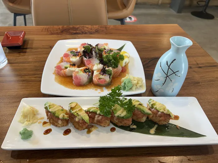 Momo Sushi Picture 4