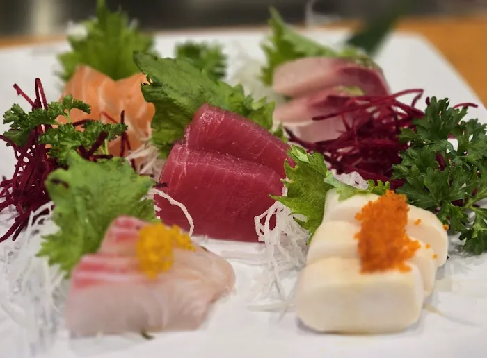 Momo Sushi Picture 10