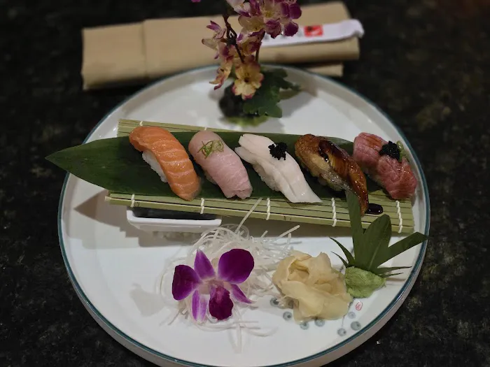 Takara Sushi & Asian Bistro Picture 2