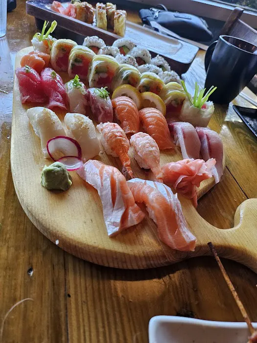 Miyo Yakitori & Sushi Picture 4