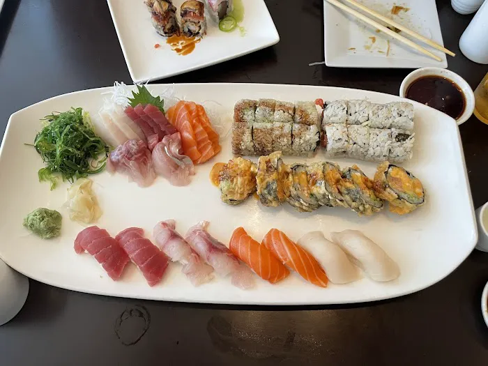 Tomodachi Sushi Picture 2