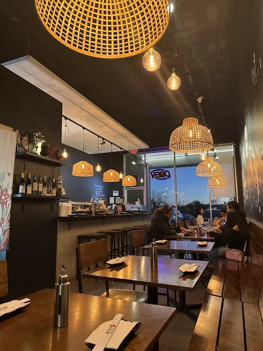 Iron Fish Sushi & Grill Picture 2