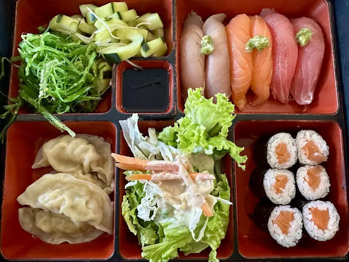 RK Sushi Picture 3