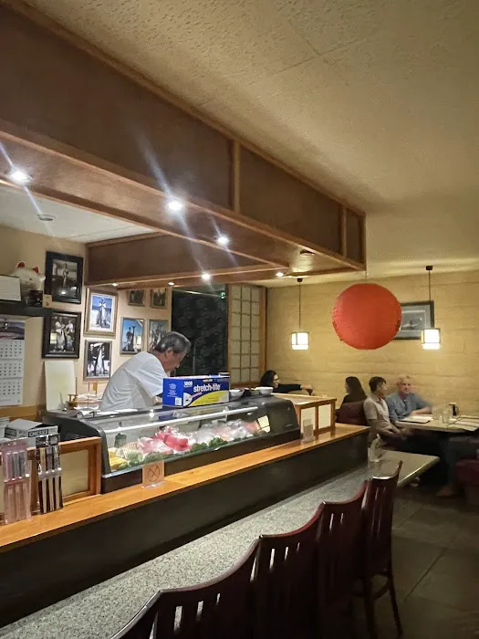 Yoshino's Japanese Restaurant Picture 8