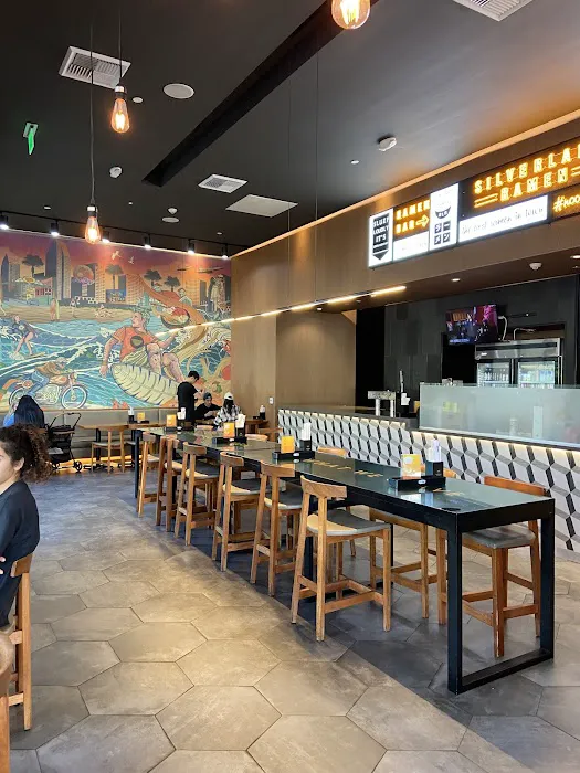 Silverlake Ramen Fashion Valley Picture 4