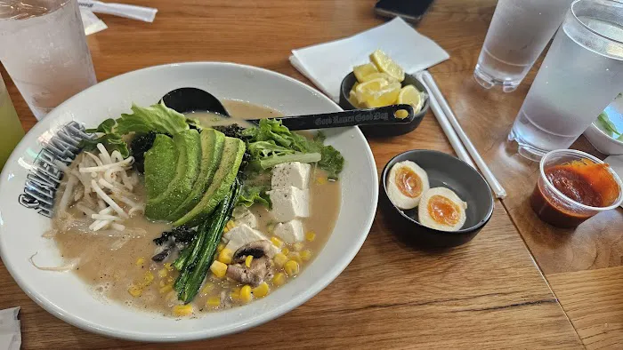 Silverlake Ramen Fashion Valley Picture 5