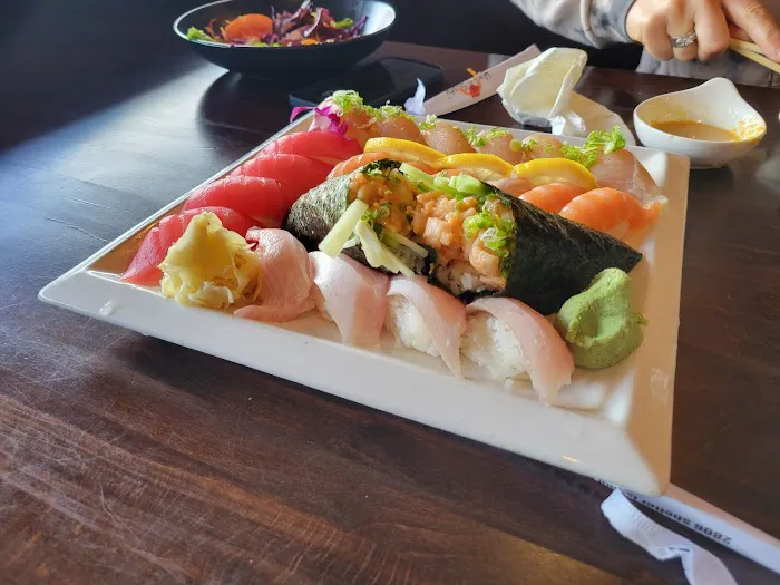 UMI SUSHI Picture 1