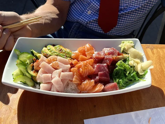 Konnichiwa Sushi & Bar Picture 6