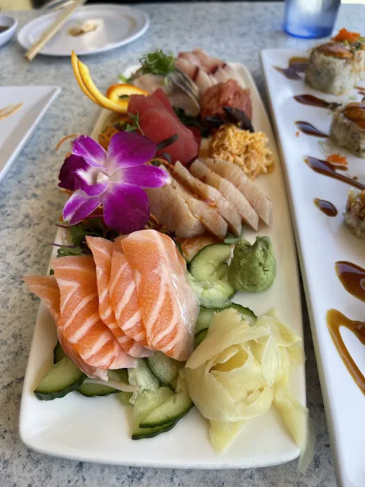 Konnichiwa Sushi & Bar Picture 8