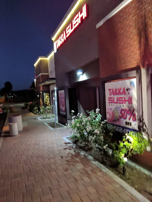 Takka Sushi Bar & Grill Picture 1