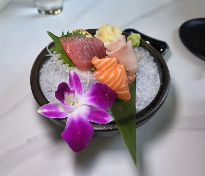 Tsunami Modern Cuisine Picture 8