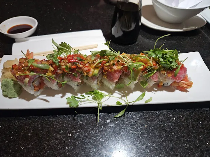 Saki Sushi & Grill Picture 2