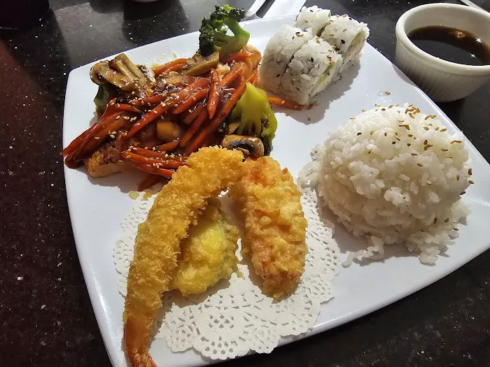 Saki Sushi & Grill Picture 3