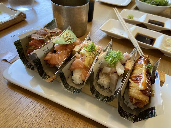 moment sushi Picture 4