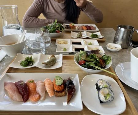 moment sushi