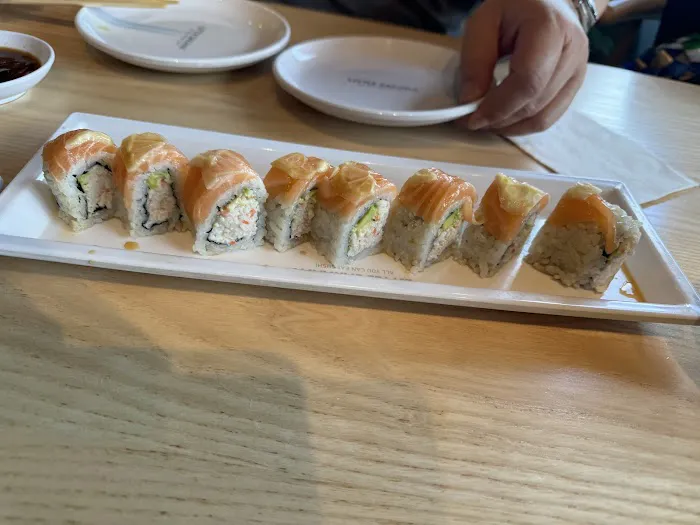 Little Sakana All You Can Eat Sushi Picture 2