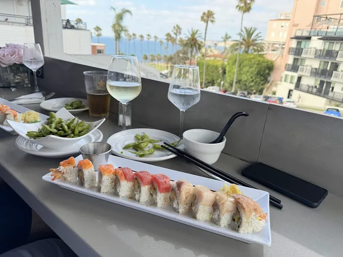 Cherrywine Sushi & Burmese Cuisine Picture 7