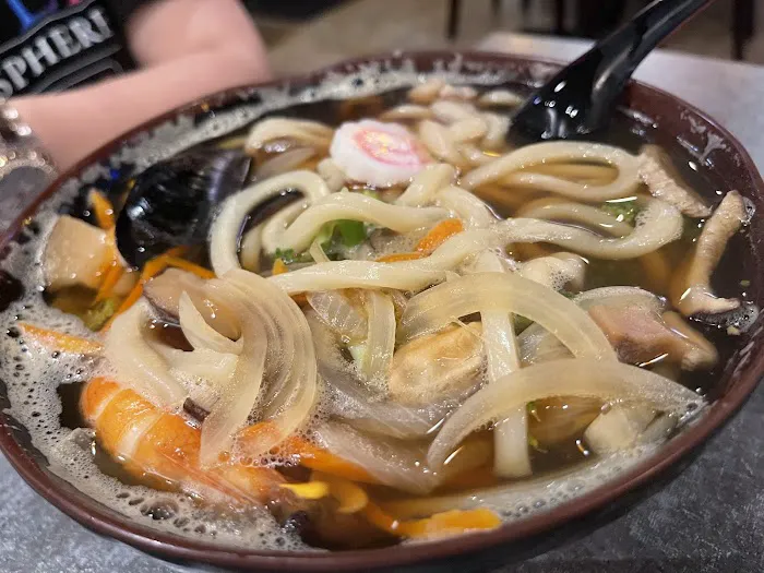 Go Go Sushi & Ramen Picture 5