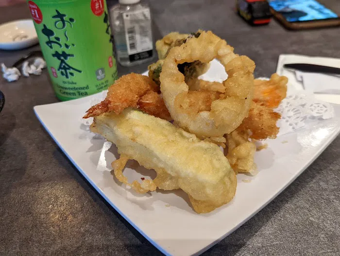 Go Go Sushi & Ramen Picture 6