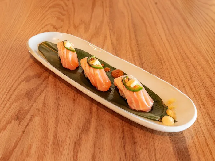 Sushi Roka Bar & Grill Picture 3
