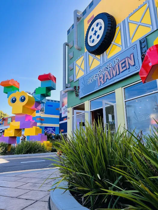 Wok 'N' Bowl Ramen (inside Lego land) Picture 3